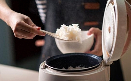Tại sao nồi cơm điện không nên giữ ấm quá 4 tiếng?