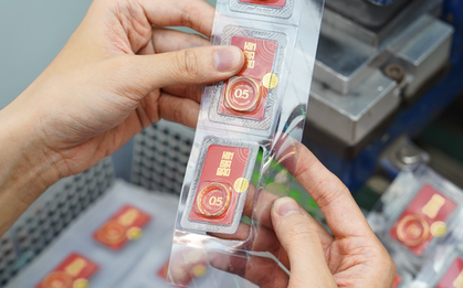 Tối 6-4, giá vàng tăng trở lại, công ty SJC tạm ngưng đăng ký online mua vàng