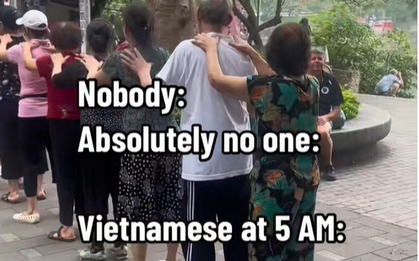 Khách Tây ở Việt Nam phải dậy lúc 5h sáng ra đường để chứng kiến điều hiếm thấy trên thế giới
