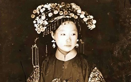 Ảnh hiếm chụp các cung nữ thời nhà Thanh: Không qua chỉnh sửa, vẻ ngoài của họ thật khiến người ta xót xa