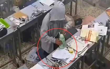 Trước kỳ thi ĐH 39 ngày, học sinh lớp 12 ở Trung Quốc bị bỏ "chất lạ" vào nước: Người gây ra bị đình chỉ, nạn nhân vẫn nằm viện