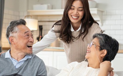 Nhiều người vỡ mộng sau khi làm "con cái toàn thời gian" của bố mẹ