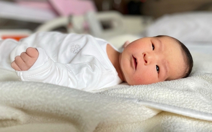Một bà mẹ bàng hoàng khi biết mình có con đẻ vừa sinh năm ngoái mà không hề hay biết