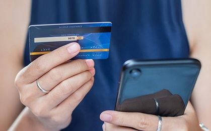 Công ty chuyển khoản hơn 2,8 tỷ đồng, ghi rõ là tiền lương nhưng sau đó yêu cầu cựu nhân viên phải trả lại: Cảnh sát khẳng định phía công ty làm đúng