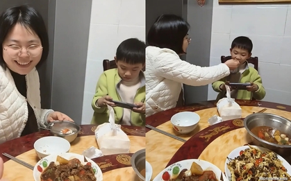 Con học lớp 3 vẫn ngồi chơi game để mẹ đút cơm: Mẹ yêu con kiểu này thì quá "ác độc" với đứa trẻ