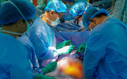 Trái tim bỗng đập trở lại trong lồng ngực người nhận gần ngừng tim, chạy ECMO suốt 8 ngày, BS: "Một trong những ca hồi phục tốt nhất mà chúng tôi từng thấy"