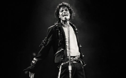 Michael Jackson lần đầu tiên thống trị bảng xếp hạng Billboard Artist 100