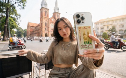 Quên nam châm đi, Gen Z rộ trend "flex" thẻ vàng 0.1 chỉ mùa xê dịch