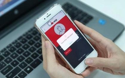 Từ 1/6: Một ngân hàng thay ứng dụng chuyển tiền, khách hàng cần tải lại app, xác thực CCCD và số điện thoại