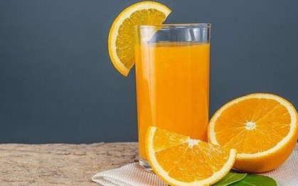 Uống 1 cốc nước cam mỗi sáng, người phụ nữ 58 tuổi nhận tin buồn