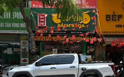 Cơm thố Bách Khoa sau phản ánh khu bếp "nhếch nhác": Khách vẫn ra vào nườm nượp, người khen ngon và tiện, người... hơi lo lắng một chút