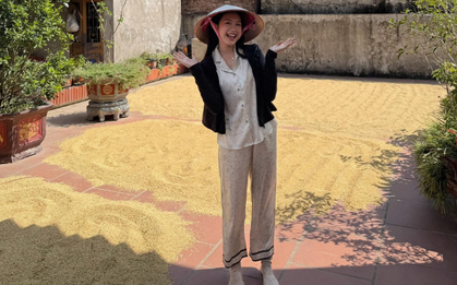 Tiểu thư Doãn Hải My được khen đẹp người đẹp nết khi về quê chồng phơi thóc giữa trưa nắng hè