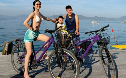 Chu Thanh Huyền khoe chân dài thẳng tắp, vóc dáng nóng bỏng chuẩn "gái một con" mòn con mắt bên Quang Hải
