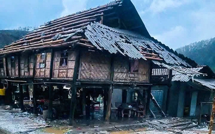 Dông lốc, mưa đá ở miền Bắc làm 5 người bị thương, 350 nhà tốc mái