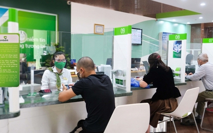 Từ nay, Vietcombank chính thức áp dụng quy định mới: 3 trường hợp bị khóa tài khoản, "đóng băng" giao dịch