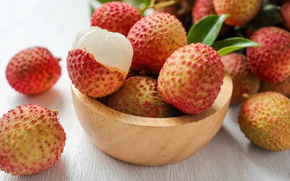 Bà cụ hôn mê sau khi liên tục ăn nhiều vải: Lưu ý cách ăn đúng trong mùa cao điểm