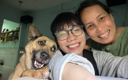 Một bức ảnh, 3 nụ cười và 20 năm cùng mẹ đi qua bệnh tật: Câu chuyện của Nguyễn Minh Nhật khiến cộng đồng mạng muốn về nhà lập tức!