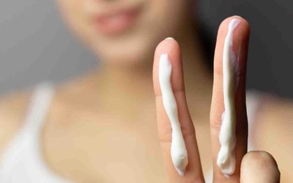 Loại kem chống nắng nào tốt nhất để ngăn ngừa nám da? Bác sĩ da liễu tiết lộ