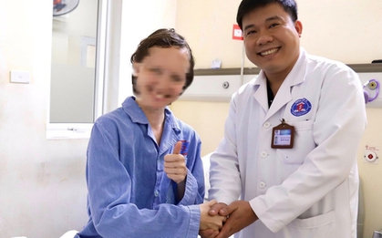 Bệnh nhân người Nga tự đi lại sau mổ u não 7 ngày