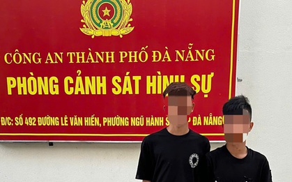 Nam thiếu niên rủ bạn đột nhập phòng ngủ của mẹ mình