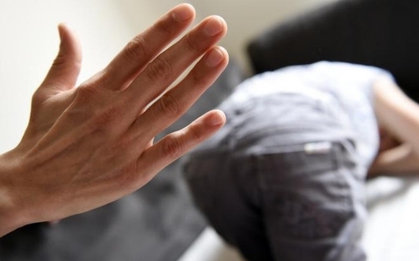 Trẻ bị chính người thân bạo hành gây rúng động: Bộ Y tế ra công điện khẩn