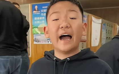 Khen con trai "thông minh", một bà mẹ khiến cả MXH mỉa mai: "Thông minh" như vậy có ngày phải trả giá!