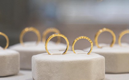 Giá vàng hôm nay 10/5: Trụ vững trên ngưỡng cao