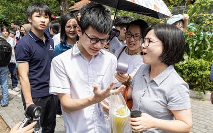 Đề thi môn Toán chuyên vào lớp 10 tại Hà Nội năm 2026