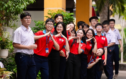 "Thấu hiểu cảm xúc để biết sống yêu thương" - Lại là một năm đề Văn thi vào lớp 10 của TP.HCM hay và rất trendy!