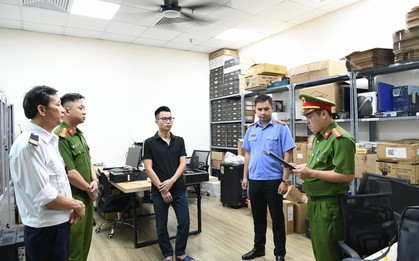 [Ảnh] Khám xét khẩn cấp 5 địa điểm, 3 công ty trong vụ án xâm phạm bản quyền máy tính đầu tiên ở Việt Nam