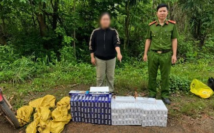 Nữ "shipper" chở kiện hàng bí mật, công an kiểm tra phát hiện sự thật