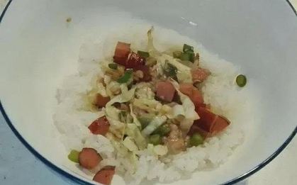 Bức ảnh này có gì mà khiến 1 người bị chỉ trích "không đủ tư cách làm mẹ"?