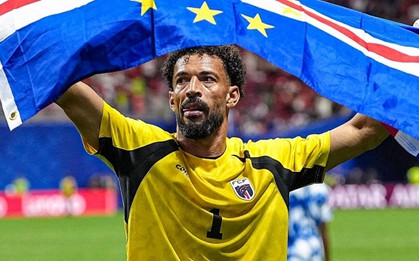 Thủ môn Vozinha làm nên lịch sử World Cup, gây sốt toàn cầu khi tăng thêm 4 triệu follower sau 1 đêm: Lý do bật khóc ngay sau trận
