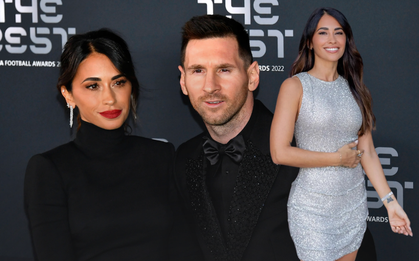 Bà xã Messi cận kề tứ tuần trải qua 3 lần sinh đẻ vẫn nóng bỏng, cơ bụng phẳng lỳ: Bí quyết giữ dáng gây sốt khắp cõi mạng