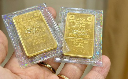 Vàng giảm, bán hay giữ?
