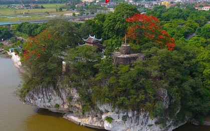 Ngọn núi cao chỉ hơn 20m ai cũng biết tên: Có hàng chục bài thơ, văn khắc trên đá đang trình lên UNESCO