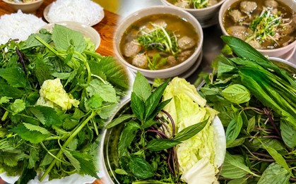 Khách Trung Quốc ở Việt Nam 3 ngày liền "vỡ lẽ": Hóa ra đây là lý do người Việt hiếm khi béo!