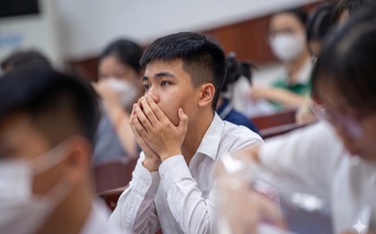 Con trượt NV1 lớp 10, phụ huynh Hà Nội "bêu tên" con trên MXH, nhìn bảng điểm toàn 7 - 8,5, cư dân mạng càng thêm bức xúc