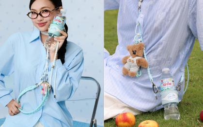 Từ lời nhắc "Stay hydrated" đến chiếc dây đeo cổ dạo phố: Khi bình nước trở thành tuyên ngôn của một OOTD có gu