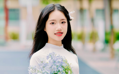 Cô bé nhút nhát thành thủ khoa chuyên Văn toàn Hà Nội, đỗ 3 trường chuyên