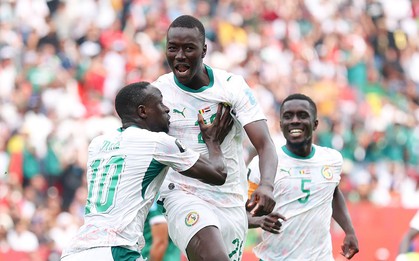 Senegal thắng huỷ diệt Iraq 5-0, mở toang cửa đi tiếp tại World Cup, đẩy Hàn Quốc vào cảnh "ngàn cân treo sợi tóc"