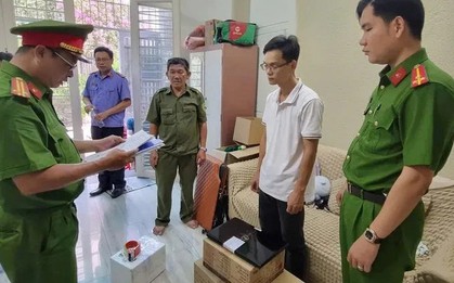 Công an ập vào khám xét nơi ở, nơi làm việc, bắt tạm giam quản lý Trần Minh Duy SN 1990