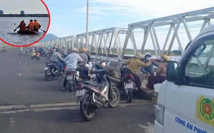 Danh tính người mẹ đang đi trên cầu thì bảo con trai dừng xe rồi lao xuống sông, tiết lộ đau xót từ gia đình