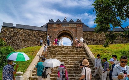 Một di tích nổi tiếng không còn miễn phí cho toàn dân, giá vé là bao nhiêu?