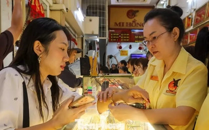 Lý do nhiều người dồn tiền mua vàng trang sức