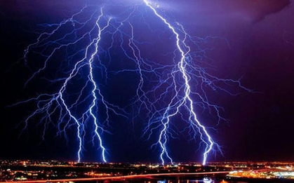 Bị sét đánh trúng đúng ngày sinh nhật, cô gái 28 tuổi sống sót khiến nhiều người khó tin