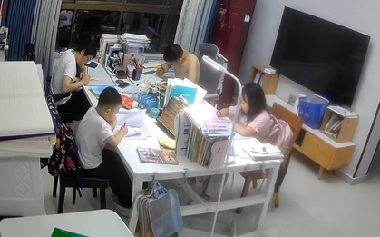 Cảnh tượng lúc 8h tối trong phòng khách một gia đình gây tranh cãi