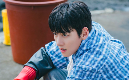 Thời thơ ấu của Ji Chang Wook: Cha mất sớm, làm bốc vác, phụ mẹ bán hàng