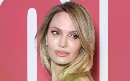 Angelina Jolie chưa từng yêu ai sau ly hôn Brad Pitt