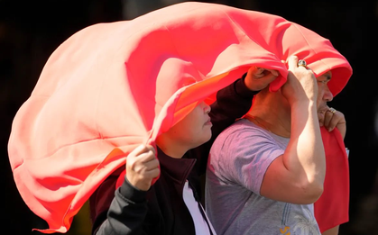 Quốc gia “nghiện” điều hòa cạnh Việt Nam: Ngoài trời nóng gần 40 độ, trong nhà bật điều hòa rét đến nỗi phải mặc áo len